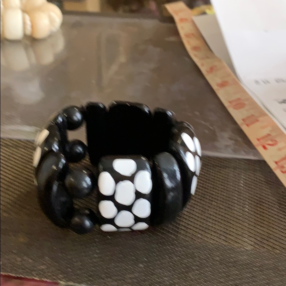 1920s blacks& White Resin Bracelet